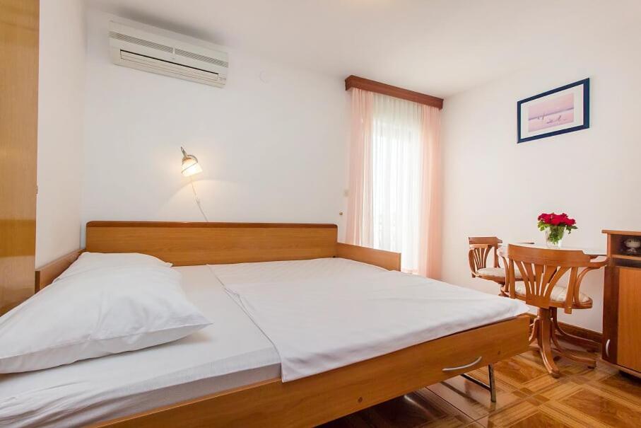 Apartments Tonimir Vodice Eksteriør billede