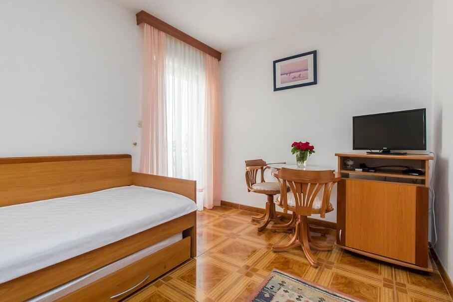 Apartments Tonimir Vodice Eksteriør billede