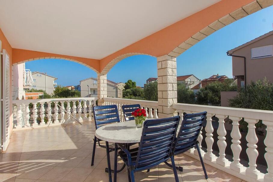 Apartments Tonimir Vodice Eksteriør billede